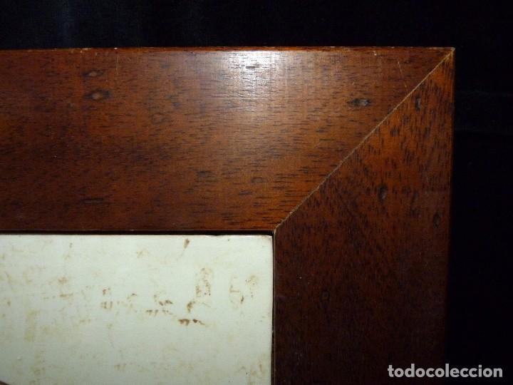 Antigüedades: GRAN AZULEJO ENMARCADO Y FIRMADO. 29,5X29,5 cm. - Foto 5 - 88785208