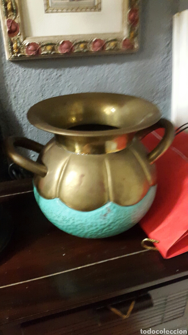 Antig&uuml;edades: Gran jarr&oacute;n de bronce