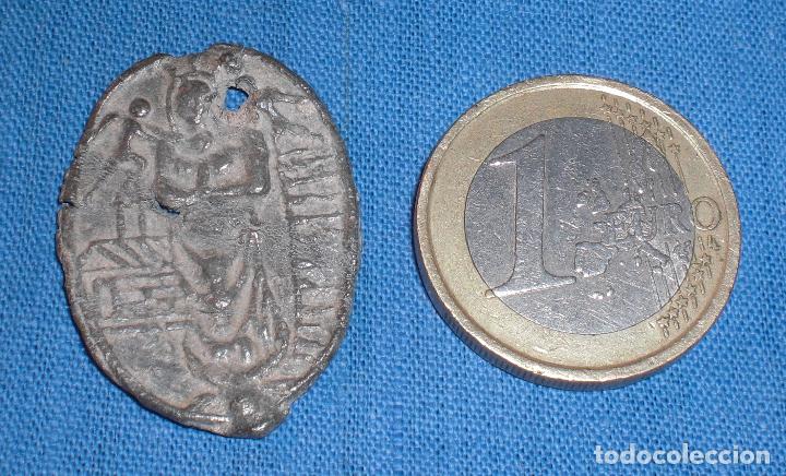 Antig&uuml;edades: Antigua medalla religiosa en plomo - Foto 1
