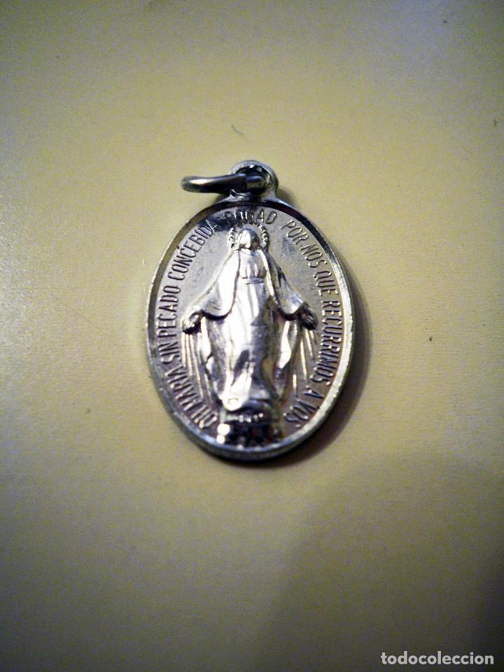 Antig&uuml;edades: Medallita de la Virgen Mar&iacute;a - Foto 1