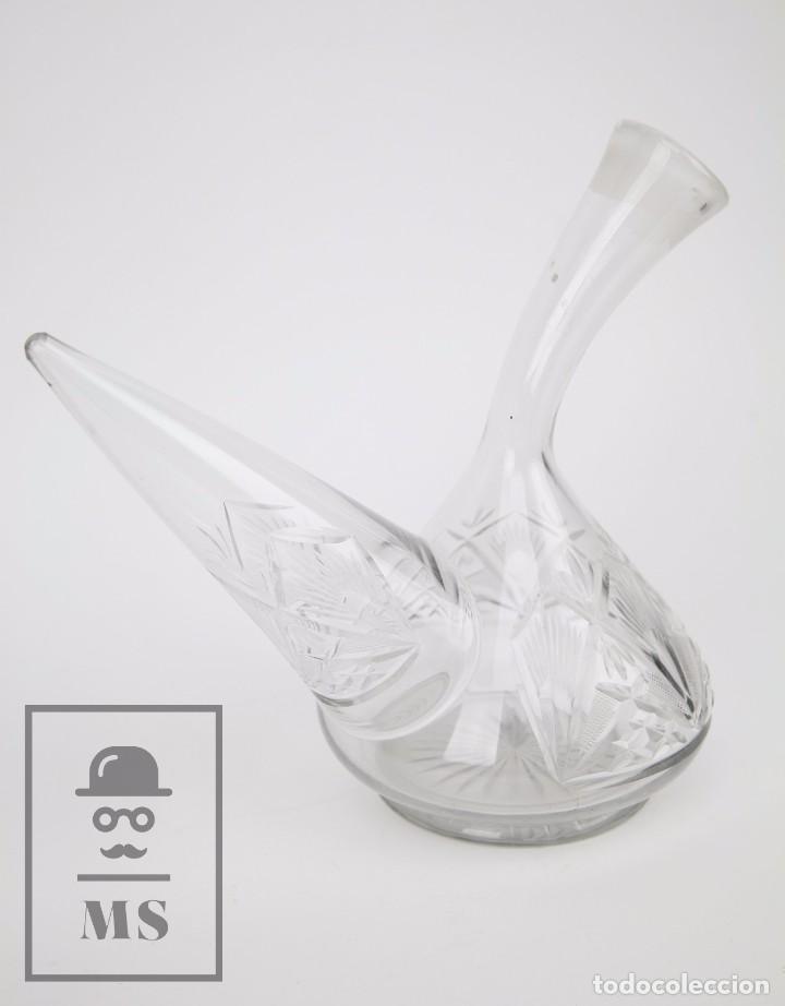 Oggetti Antichi: Porr&oacute;n de Cristal Tallado - Motivos Geom&eacute;tricos - A&ntilde;os 60-70 - Medidas 27 x 14 x 25 cm