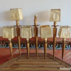 Antigüedades: GRAN APLIQUE LAMPARA DE PARED DECORACION MEDIEVAL CON 7 LUCES ,POLICROMADA EN DORADO. Lote 89126292