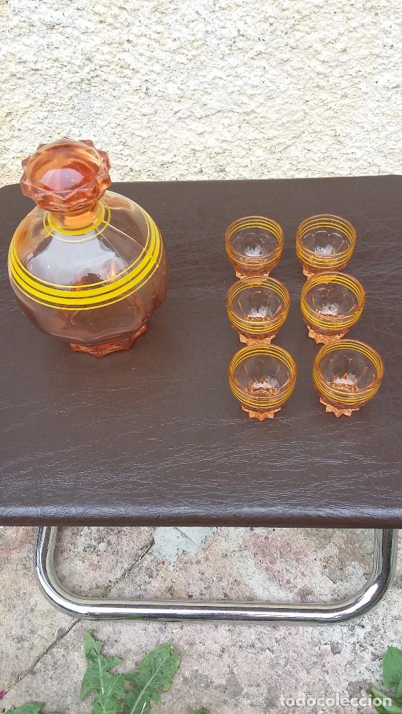 Antig&uuml;edades: JUEGO LICORERA CON 6 VASITOS - Foto 2