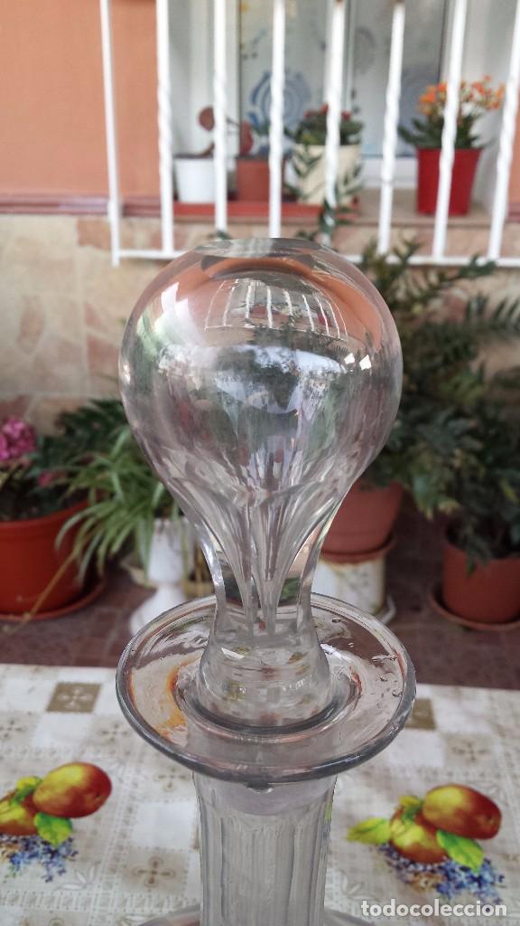 Antig&uuml;edades: antigua botella o licorera de cristal - Foto 2