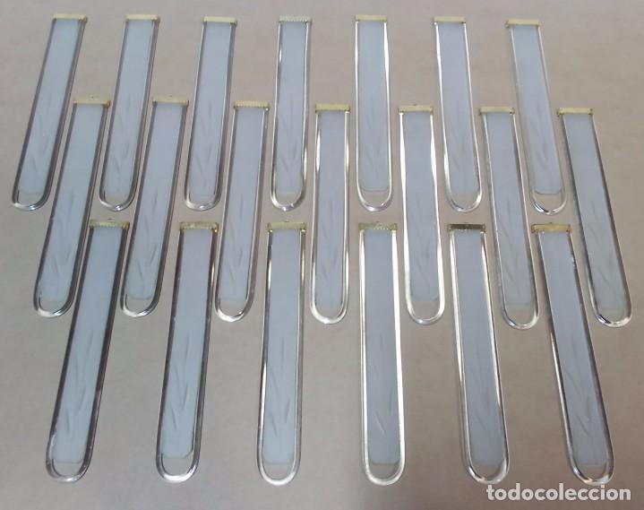 Antiques: LOTE 7. 20 LAGRIMAS DE CRISTAL Y LAT&Oacute;N PARA LAMPARA. MIDEN 14,50cm ALTO x 2,2cm ANCHO. + OBSEQUIO