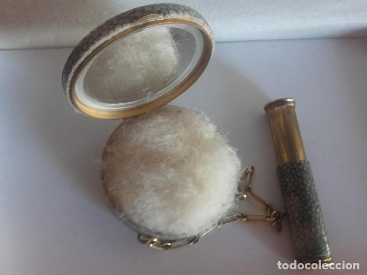 Antig&uuml;edades: Juego polvera y pintalabios galuchat - Foto 6
