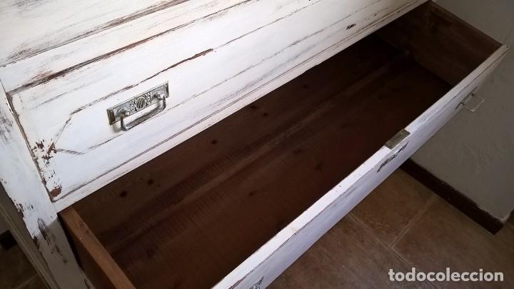 Antig&uuml;edades: C&oacute;moda restaurada - Foto 4