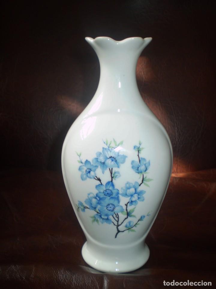 Antig&uuml;edades: JARRONCITO CHINO DE PORCELANA - Foto 1