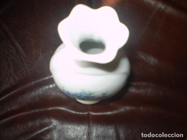 Antig&uuml;edades: JARRONCITO CHINO DE PORCELANA - Foto 3