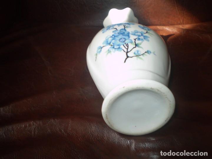 Antig&uuml;edades: JARRONCITO CHINO DE PORCELANA - Foto 4