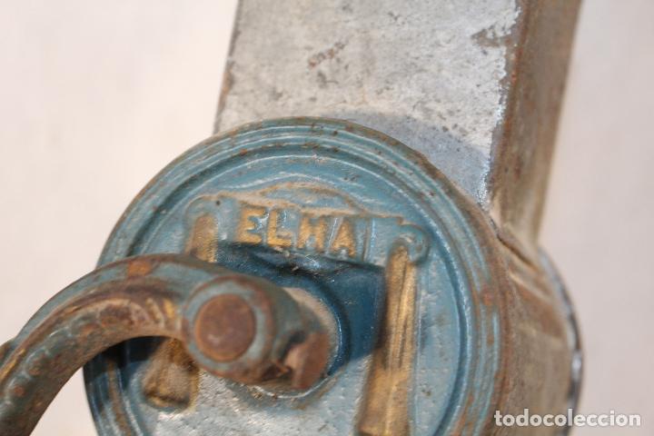 Antig&uuml;edades: molinillo antiguo de almendras elma - Foto 5