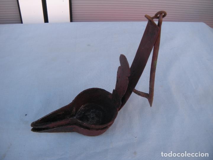 Antig&uuml;edades: ANTIGUO CAND&Iacute;L DE PICO - Foto 1