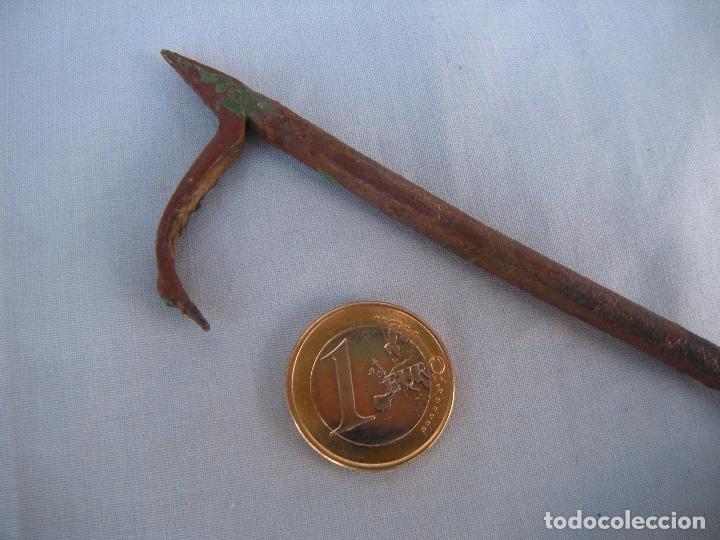 Antig&uuml;edades: ANTIGUO CAND&Iacute;L DE PICO - Foto 2