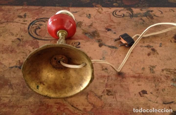 Antig&uuml;edades: Pie de l&aacute;mpara de mesa en bronce labrado - Foto 3