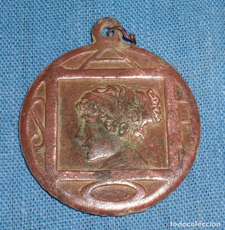 Antig&uuml;edades: Antigua y preciosa medalla art dec&oacute;