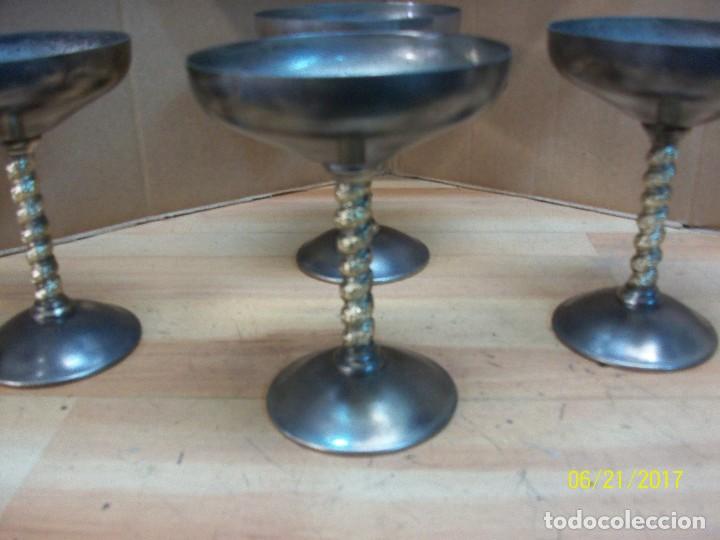 Antig&uuml;edades: LOTE DE 4 COPAS DE VINO EN METAL - Foto 2