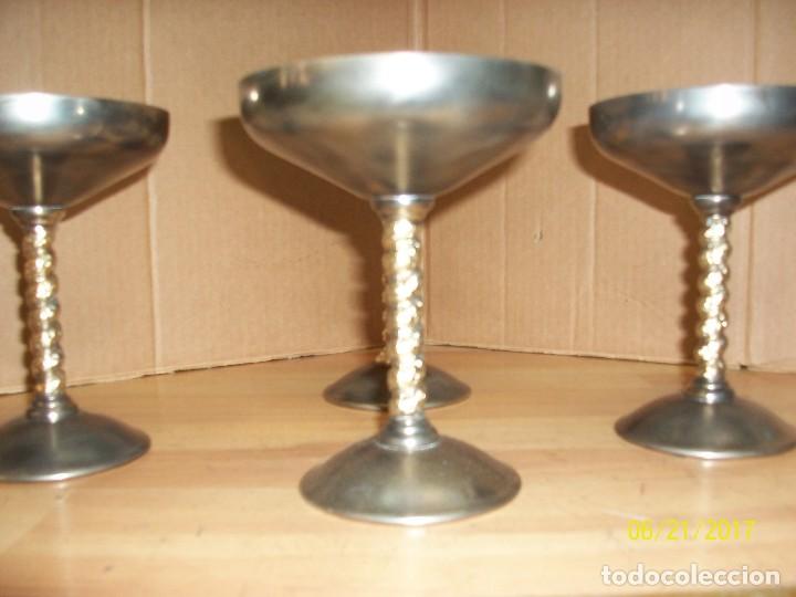 Antig&uuml;edades: LOTE DE 4 COPAS DE VINO EN METAL - Foto 4