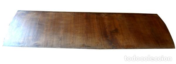 Antig&uuml;edades: Estructura de cama de madera con talla del s. XIX - Foto 5