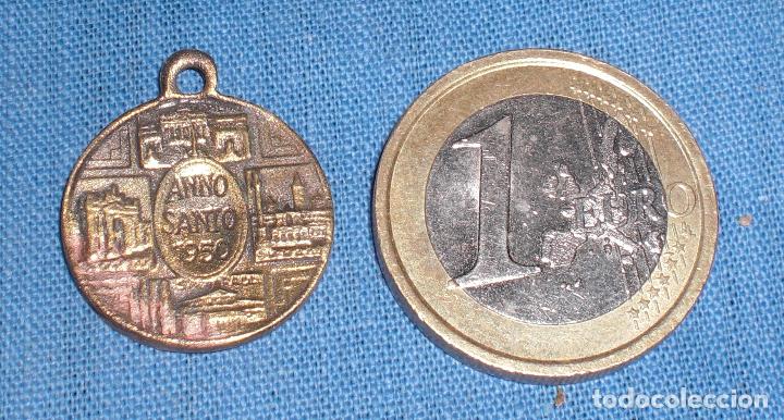 Antig&uuml;edades: Medalla Pio XII 1950 - Foto 2