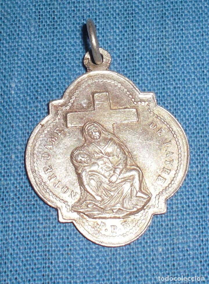 Antig&uuml;edades: Medalla plata Notre Dame 1900 - Foto 1