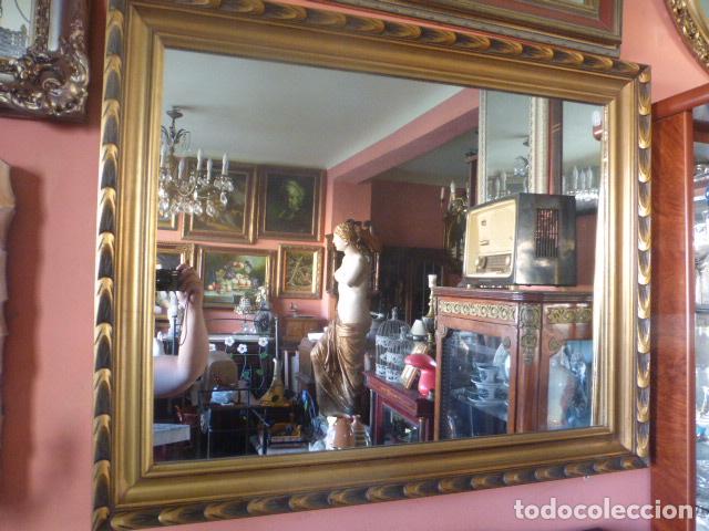 Antig&uuml;edades: ESPEJO CON MARCO DE MADERA DORADO. - Foto 1