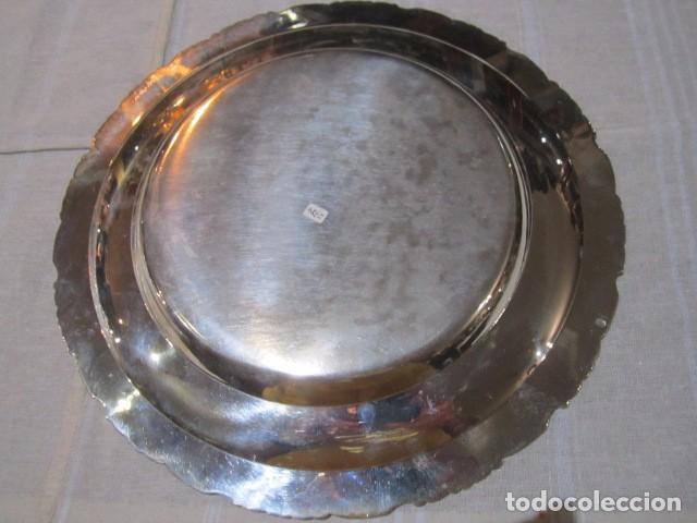 Antig&uuml;edades: Antiguo centro de mesa de alpaca. 32 cms. de di&aacute;metro. - Foto 6