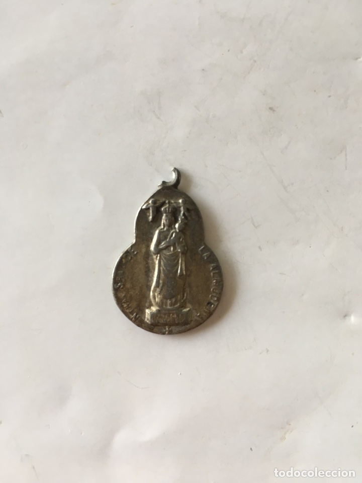 Antig&uuml;edades: Medalla &rdquo; Nuestra Se&ntilde;ora de la Almudena &rdquo; (h.1950?) - Foto 2