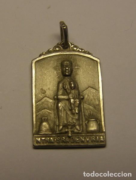 Antig&uuml;edades: Medalla de N&ordf; S&ordf; de Nuria. Plata. - Foto 1