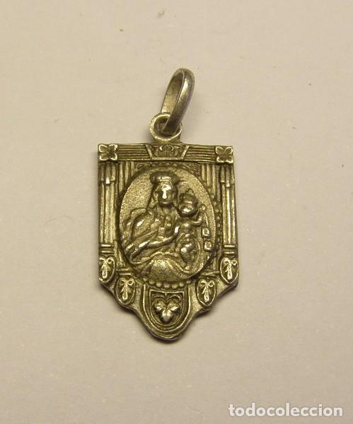 Antig&uuml;edades: Medalla de la Virgen del Carmen. Plata. - Foto 1