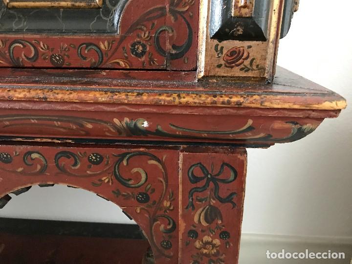 Antigüedades: Precioso mueble alemán Selva Negra de mediados-finales. s. XVIII de madera policromada - Foto 8 - 90730630