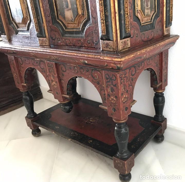 Antigüedades: Precioso mueble alemán Selva Negra de mediados-finales. s. XVIII de madera policromada - Foto 13 - 90730630