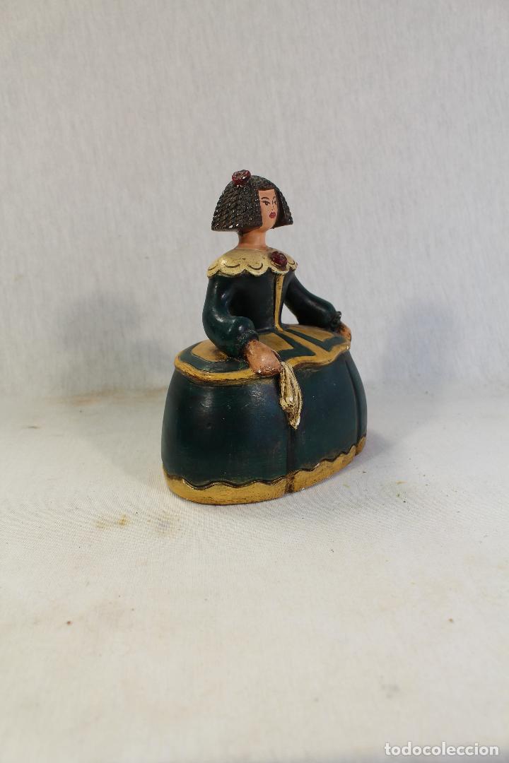 Antig&uuml;edades: figura de menina en yeso - Foto 4