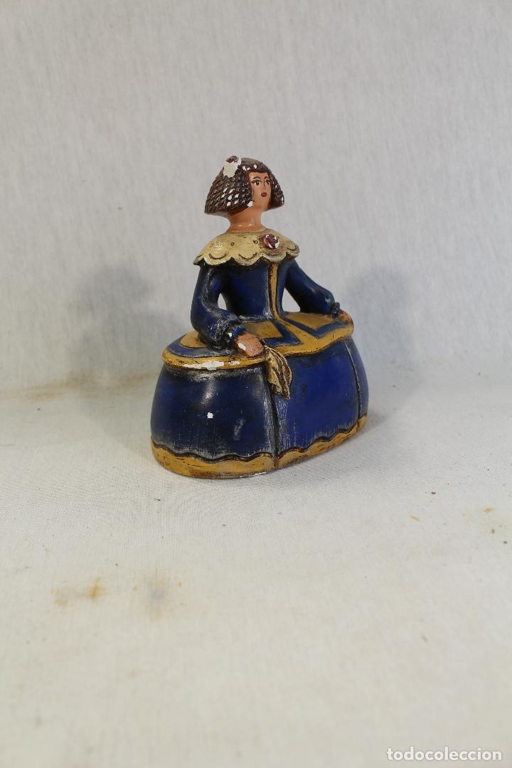Antig&uuml;edades: figura de menina en yeso - Foto 4