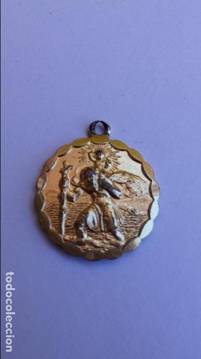 Antig&uuml;edades: Medalla de san cristobal de 1,8 cms de diametro - Foto 1