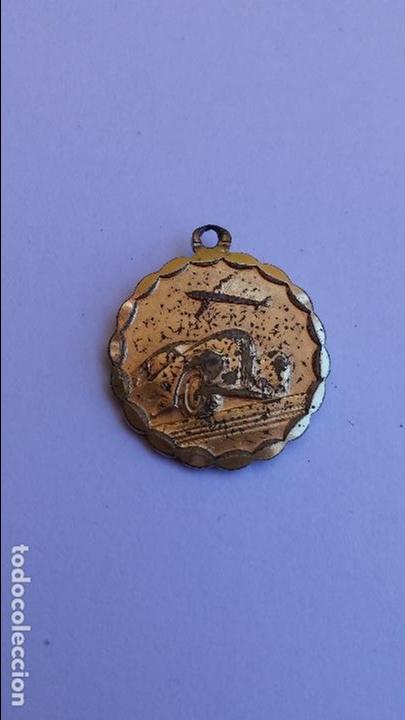 Antig&uuml;edades: Medalla de san cristobal de 1,8 cms de diametro - Foto 2