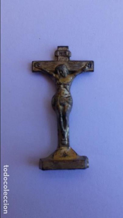 Antig&uuml;edades: Crucifijo de 2,8 x 1,4 cms - Foto 1