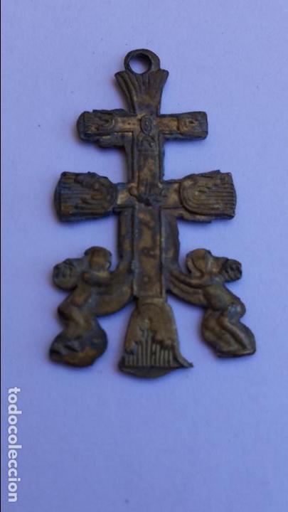 Antig&uuml;edades: Cruz de caravaca de 3,5 x 2 cms - Foto 2