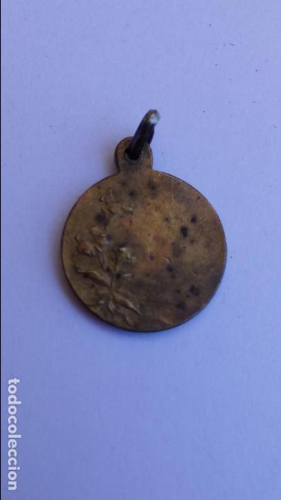 Antig&uuml;edades: Medalla de virgen sin catalogar de 1,6 cms de diametro - Foto 2
