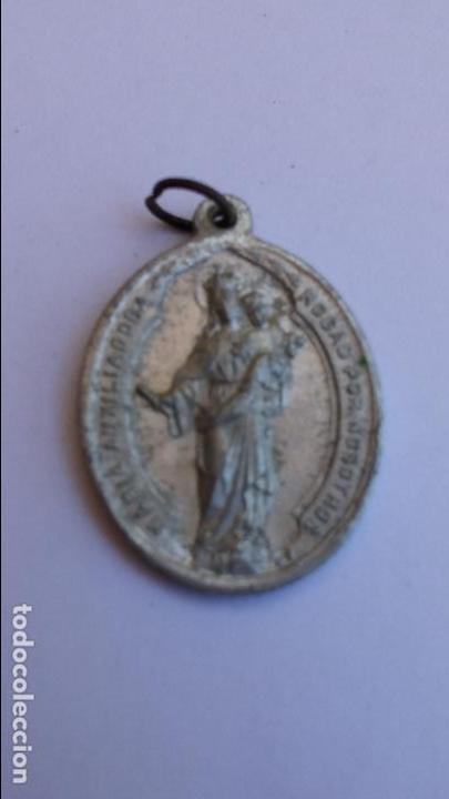 Antig&uuml;edades: Medalla de maria auxiliadora y corazon de jesus de 2,8 x 2 cms - Foto 1