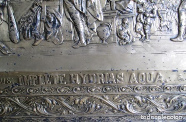 Antig&uuml;edades: Bodas de cana -- Chapa de lat&oacute;n a relieve - Foto 3