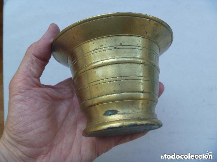 Antig&uuml;edades: ANTIGUO ALMIREZ O MORTERO DE METAL MACIZO. - Foto 3