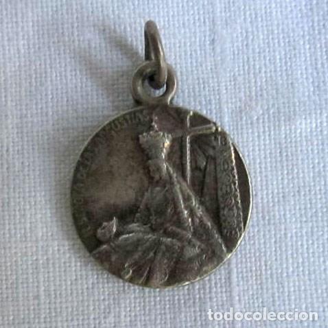 Antig&uuml;edades: Medalla Virgen de las Angustias - Foto 1