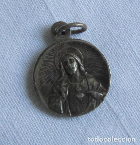 Antig&uuml;edades: Medalla Virgen de las Angustias - Foto 4