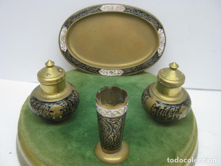 Antig&uuml;edades: Servicio de mesa Azofar champleve Esmalte azul y blanco - Foto 3