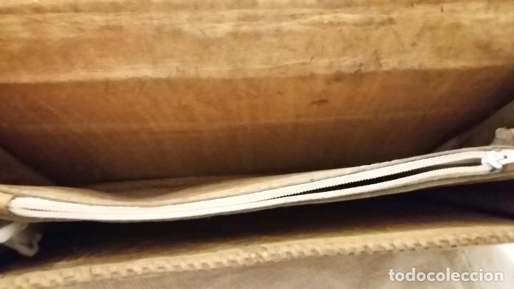Antig&uuml;edades: Bolso de piel de cocodrilo. - Foto 7