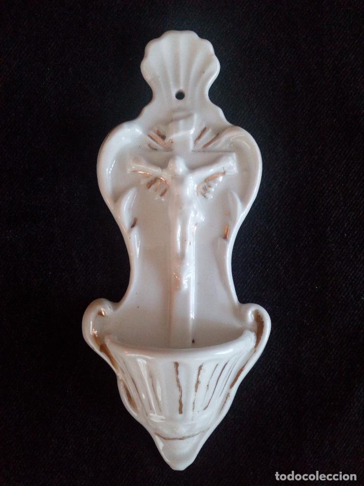 Antig&uuml;edades: ANTIGUA BENDITERA DE PORCELANA. - Foto 1