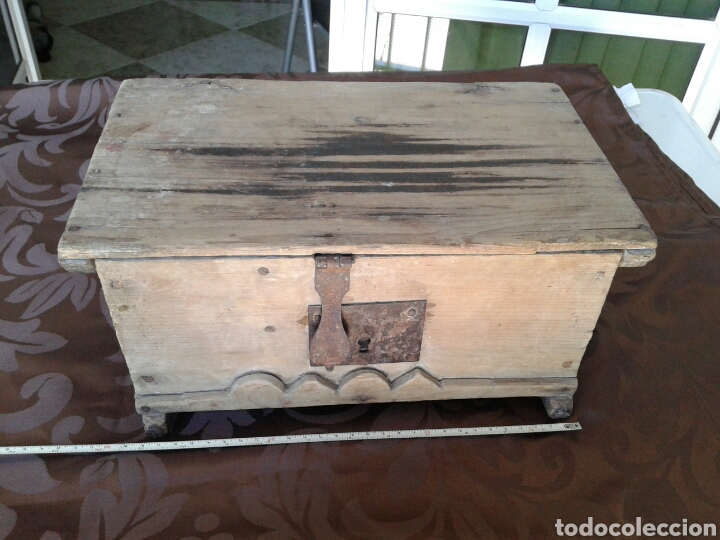 Antig&uuml;edades: ARCA MUY ANTIGUA DE MADERA - Foto 1