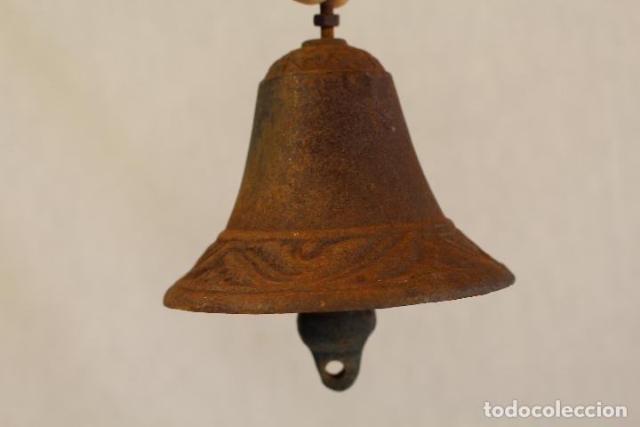 Antig&uuml;edades: campana de hierro - Foto 1