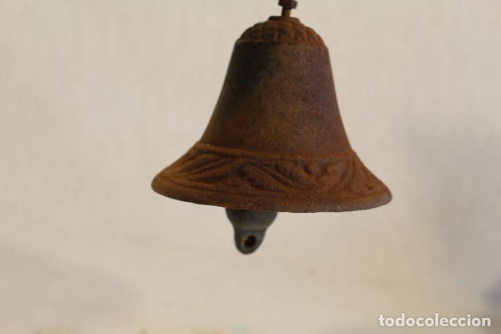 Antig&uuml;edades: campana de hierro - Foto 2