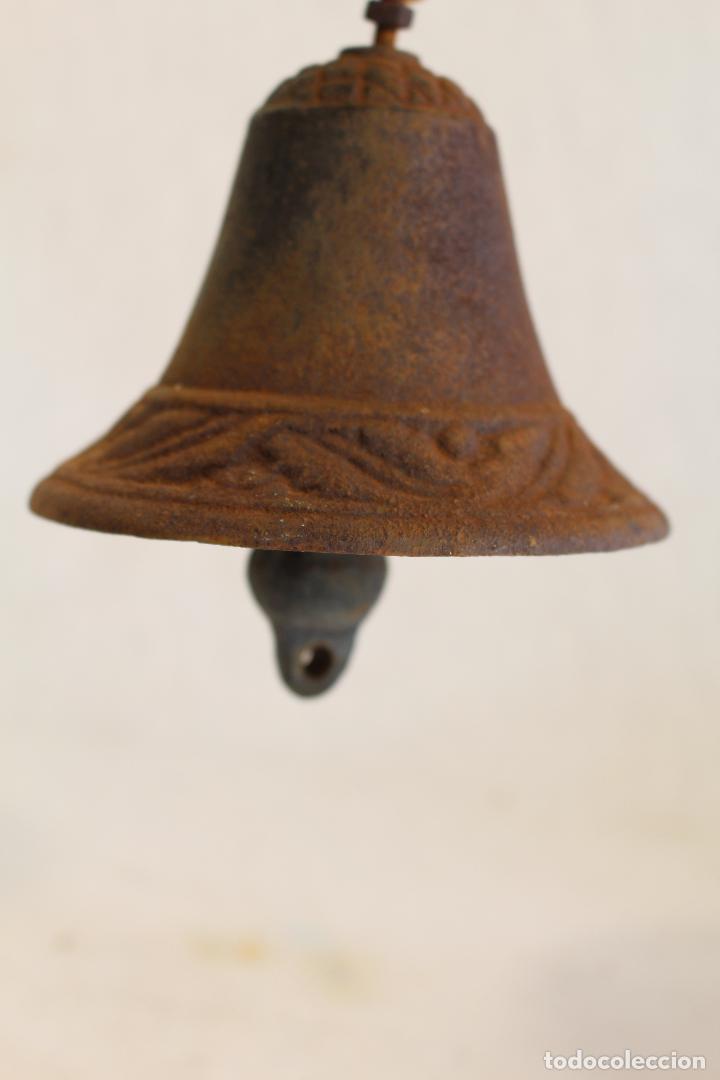 Antig&uuml;edades: campana de hierro - Foto 3